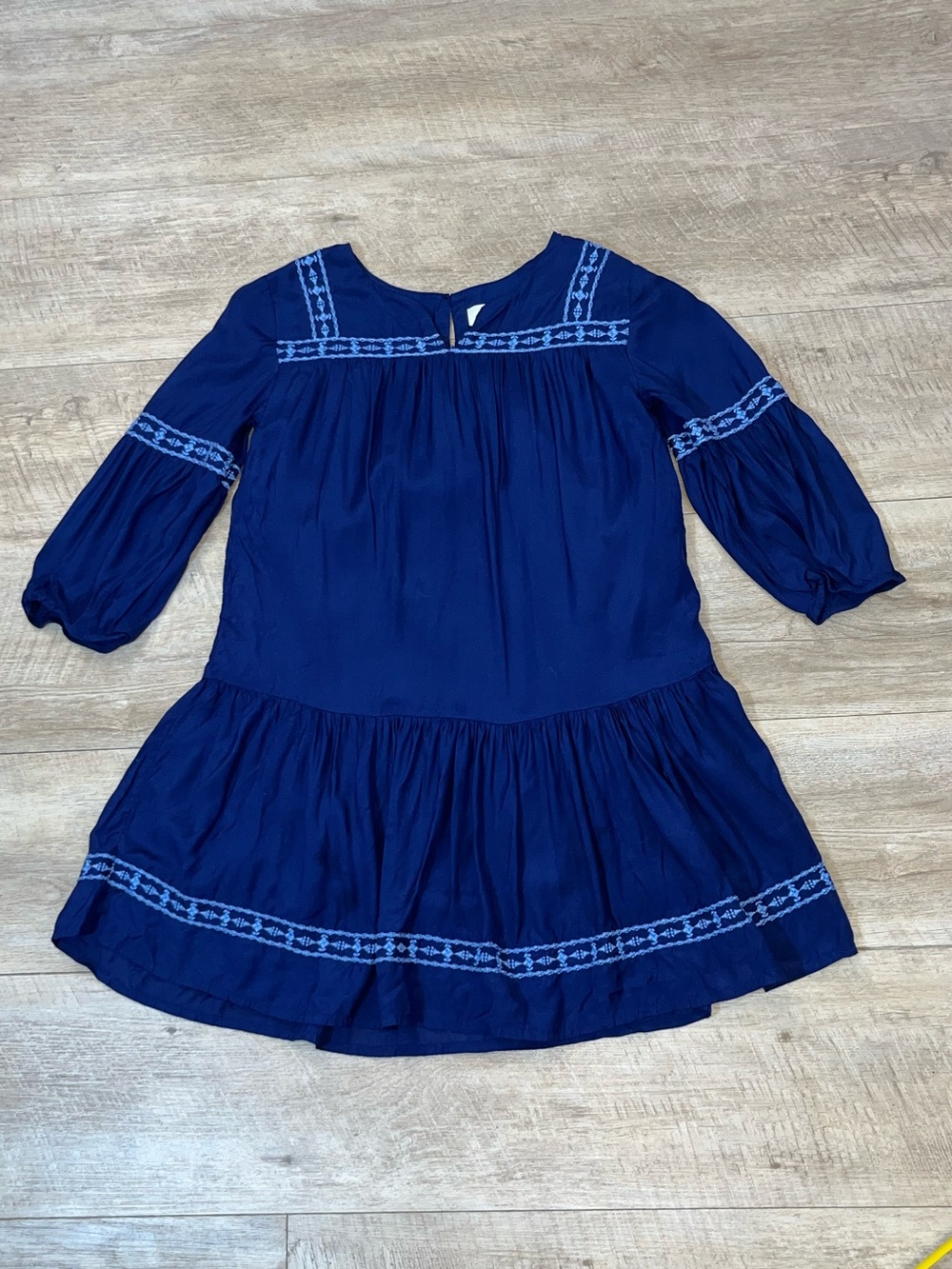 Vineyard Vines Girl’s Embroidered Viscose Dress Size Medium